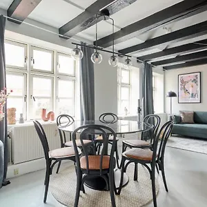  Appartement Unique 2 Bedroom Duplex W Exposed Beams In Cph
